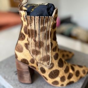 Freebird by Steve Madden booties